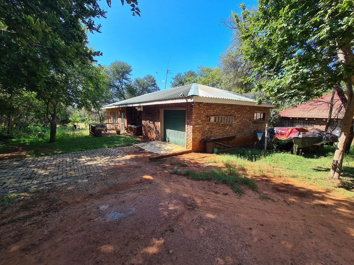 2 Bedroom Property for Sale in Potchefstroom Rural North West
